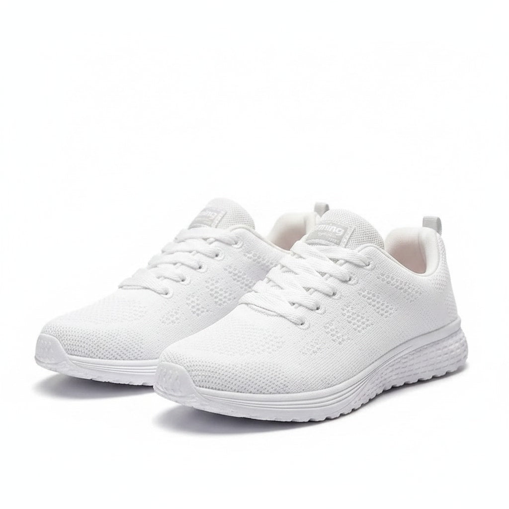 baskets running femme légères, packshot fond blanc — amorti et légèreté — STRYDECARE